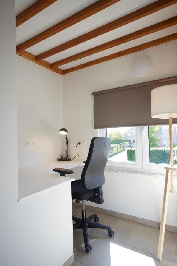 Apartment With A View And Parking Brecht Esterno foto